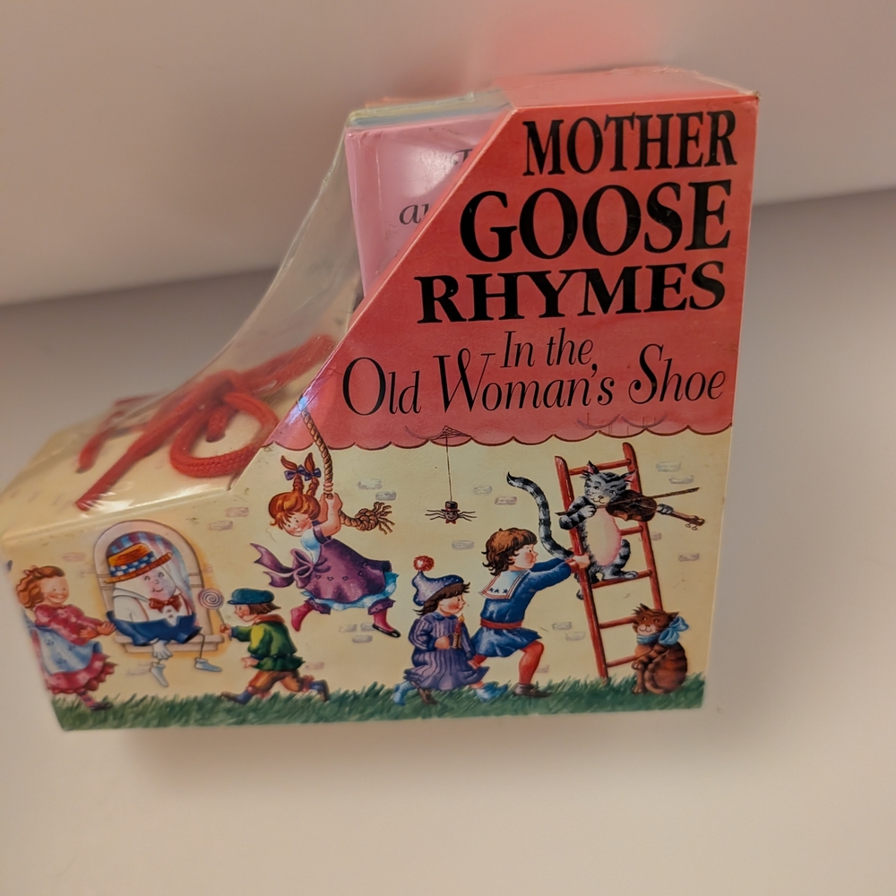 Vintage Mother Goose Rhymes in the Woman's Shoe - Picture 2 of 5